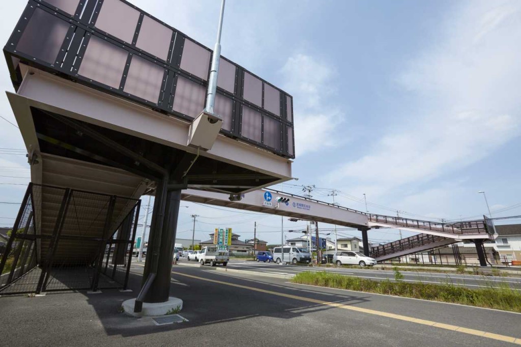 岩切歩道橋